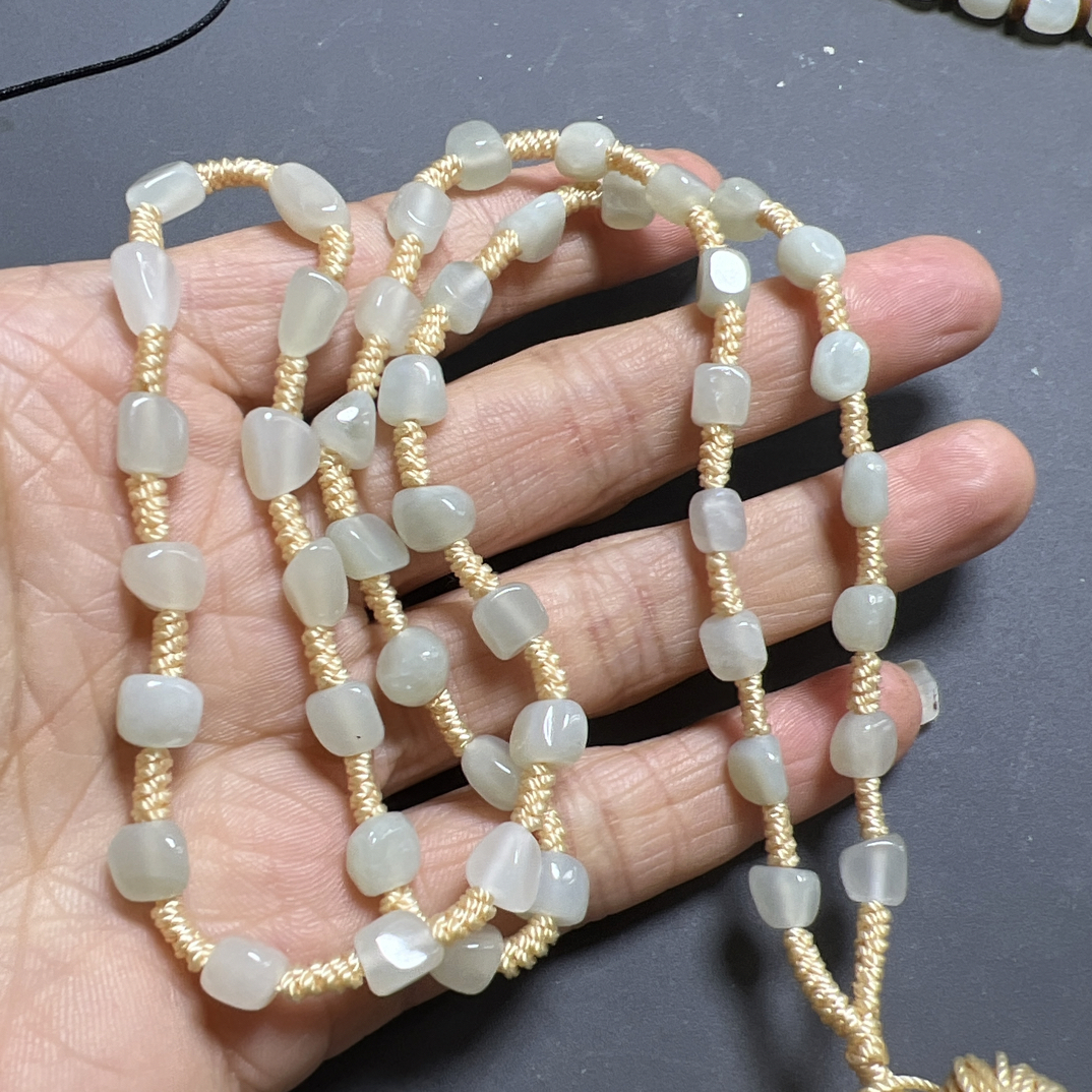 【新粉特惠】天然和田玉挂件链 卡6左右 有瑕  多样性发货