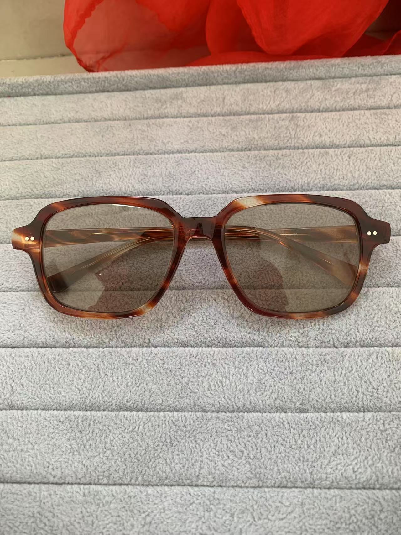 赛路路全框50/65方圆天然石头镜1.8冰糖色