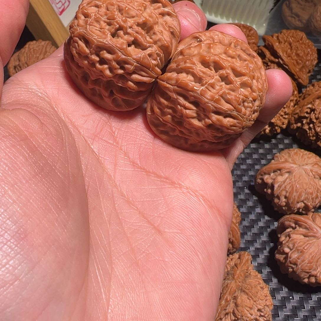 文玩核桃把件贰****J磨盘 40