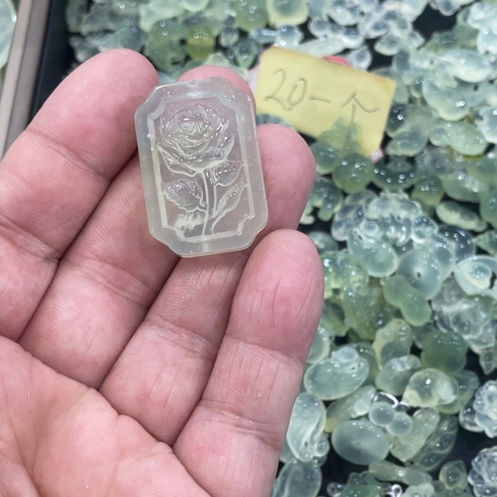 蛇纹石玉合金颈饰