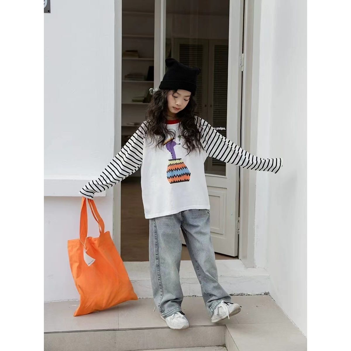 儿童2025秋季新款时尚拼接卡通长袖上衣(微微脏介意勿拍)B2956