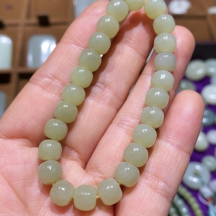 麻****和田玉未镶嵌颈饰