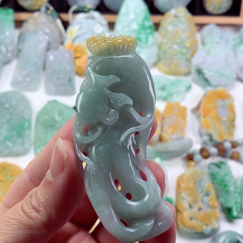 【闪购商品】翡翠吊坠(不含链)未镶嵌俸*