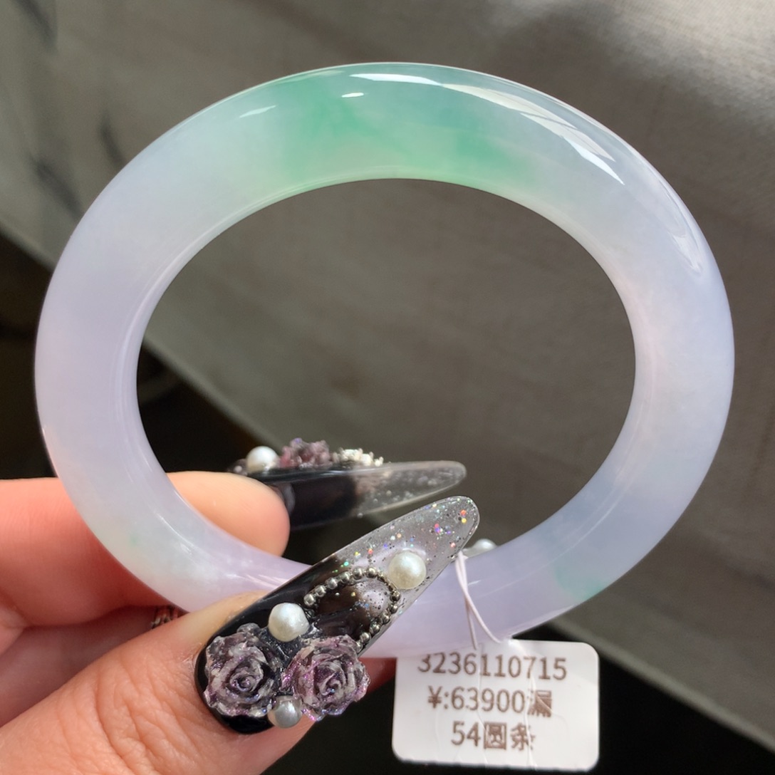 翡翠手镯未镶嵌糯冰春彩圆条