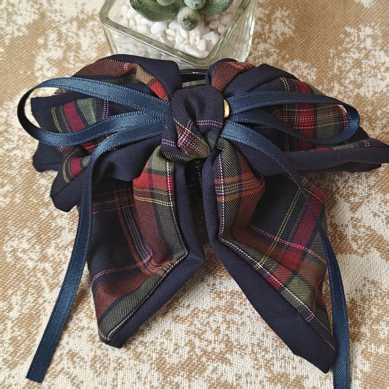 芙奈琪00518高端轻奢格子抓夹