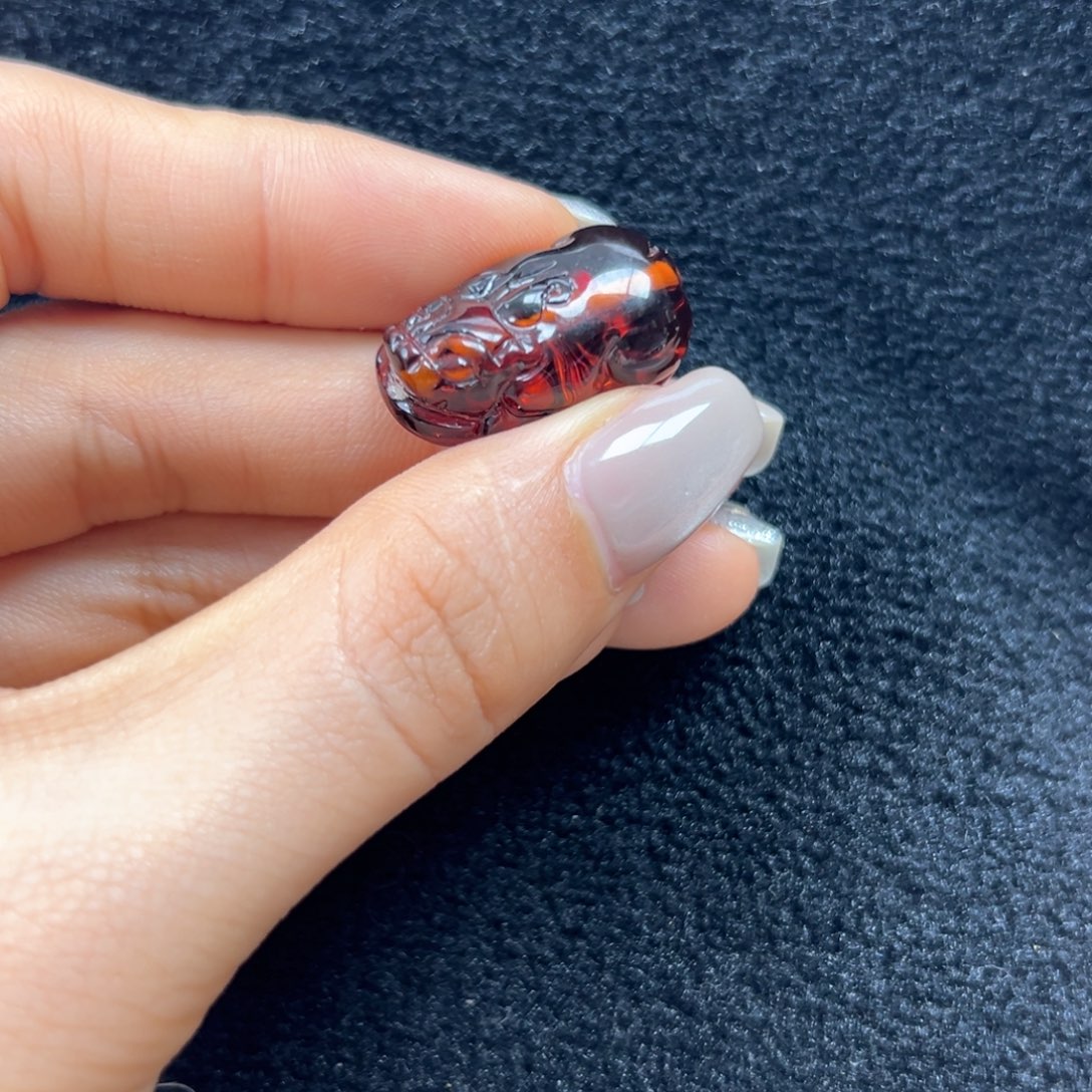 琥珀珠宝奇石未镶嵌