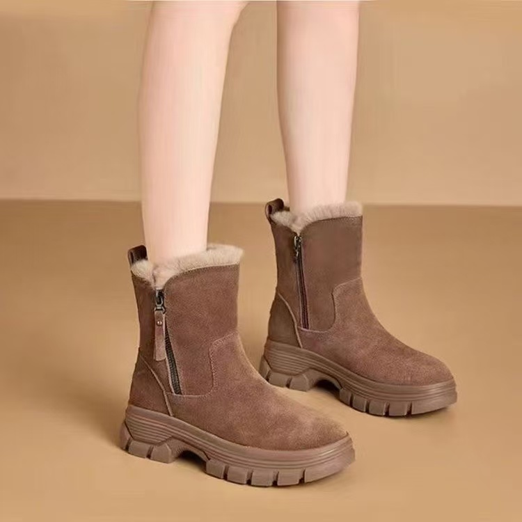 2025加绒雪地靴短筒女靴保暖冬季圆头加厚成人时尚雪地靴鸿