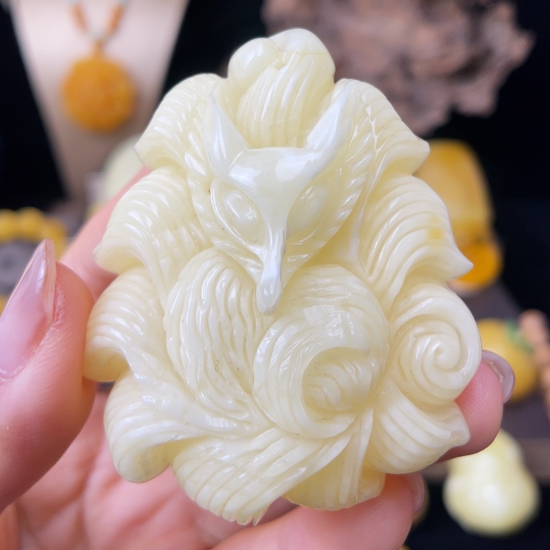 琥珀未镶嵌珠宝奇石