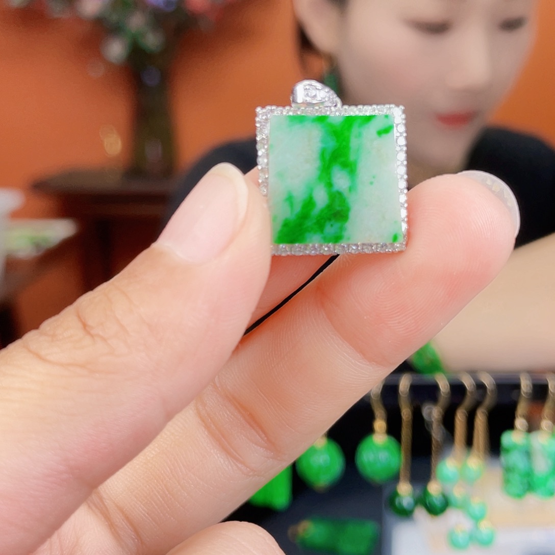 翡翠银S925镶嵌耳饰