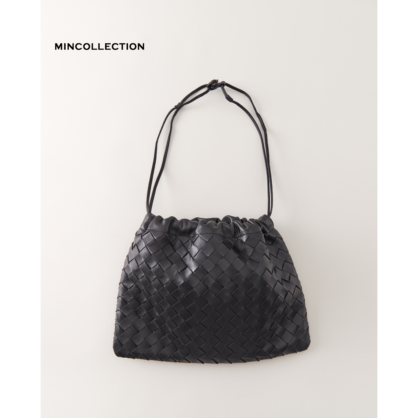 Mincollection 编织垃圾袋羊皮抽绳云朵真皮单肩包55584