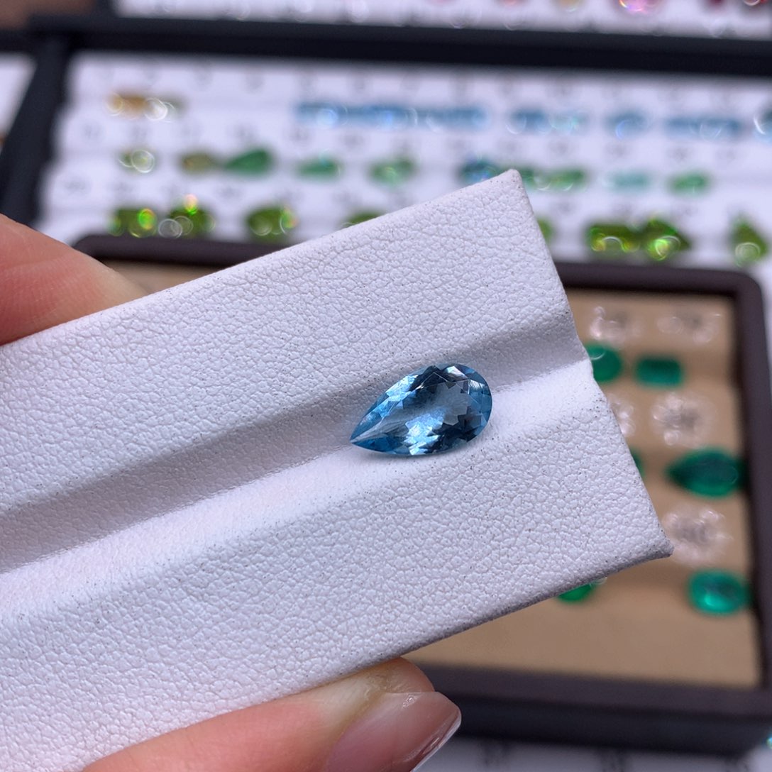 海蓝宝石裸石未镶嵌