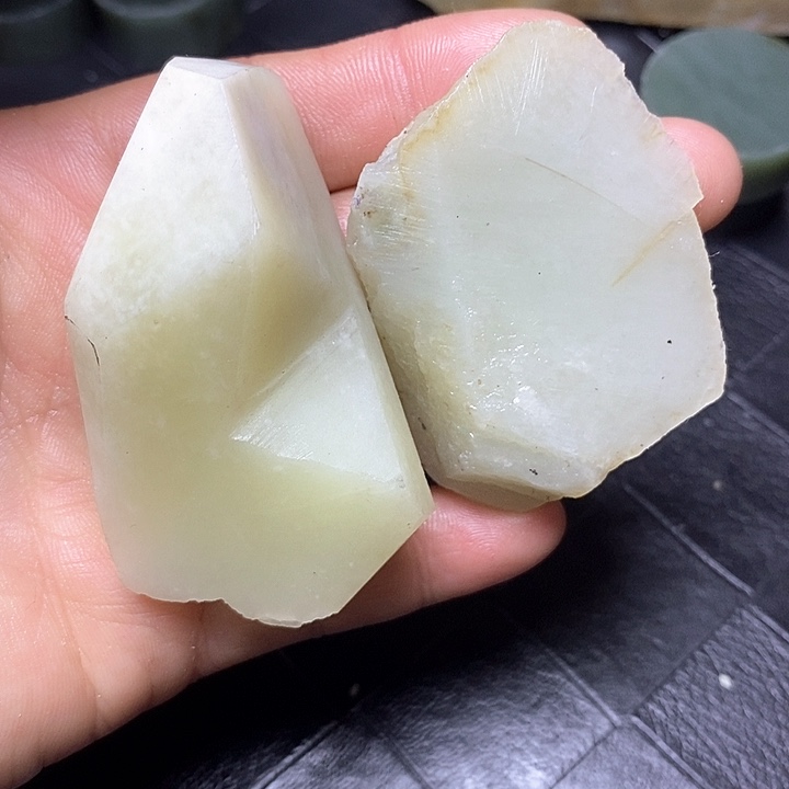 和田玉毛料未镶嵌