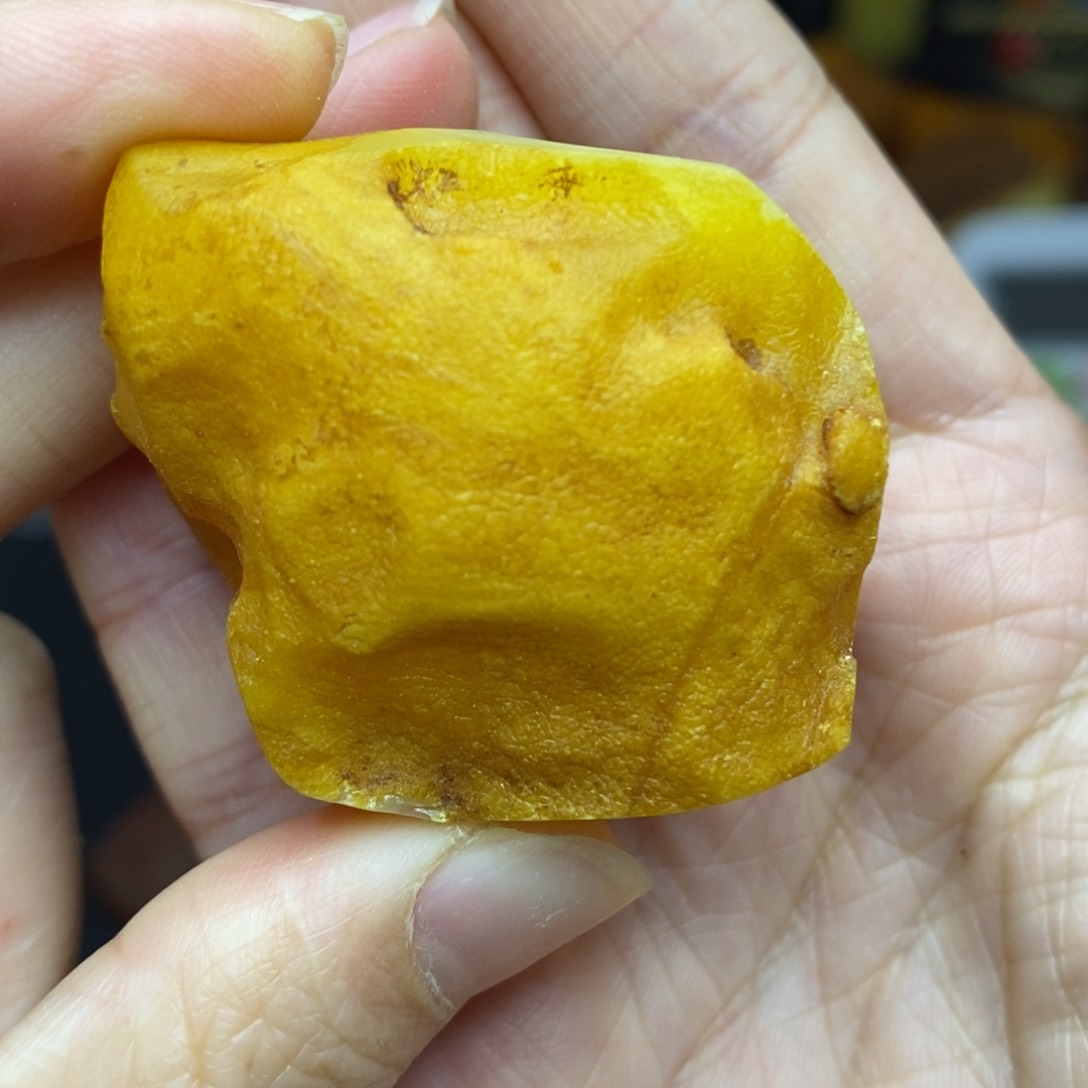 琥珀颈饰未镶嵌胖