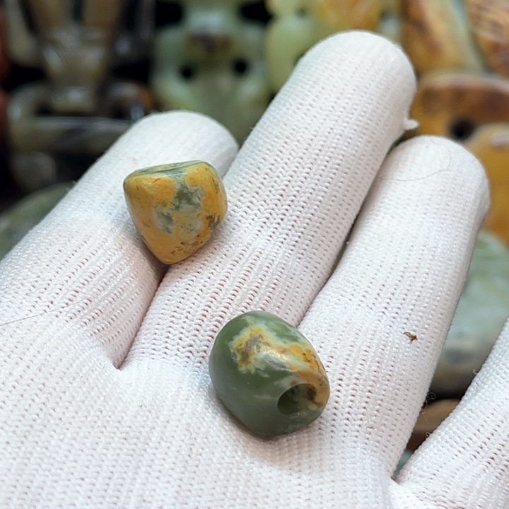 未镶嵌岫岩河磨玉（透闪石质玉）挂件用****0