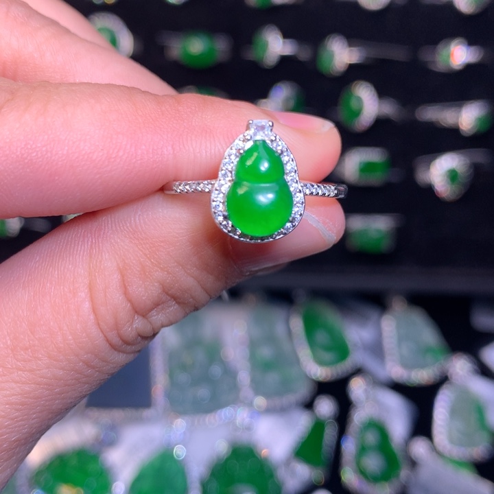 【闪购商品】翡翠银S925镶嵌吊坠(不含链)天然翡翠