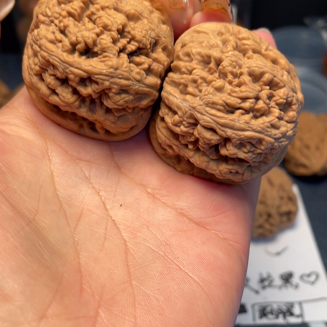 文玩核桃把件你***皮粗筋