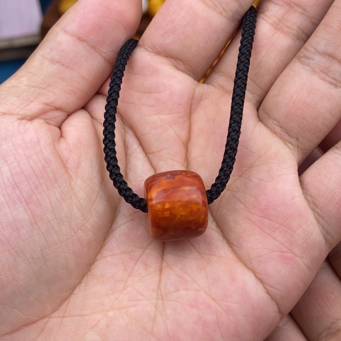 未镶嵌琥珀珠宝奇石