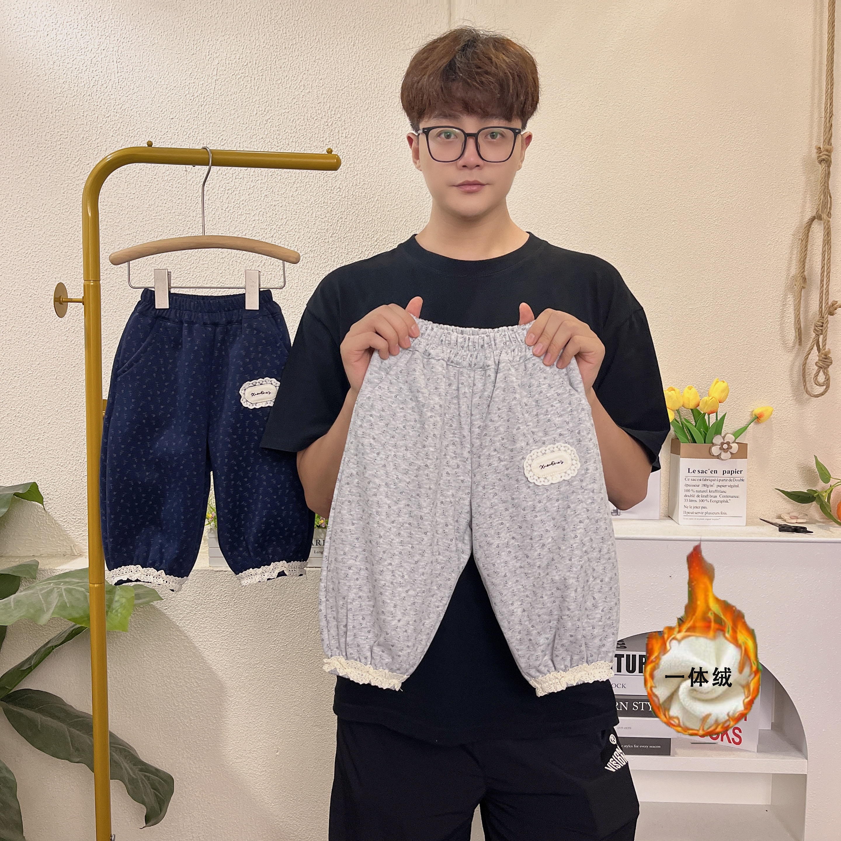 女童秋冬加绒长裤2025新款宝宝洋气碎花裤秋冬加厚裤子韩版灯笼裤