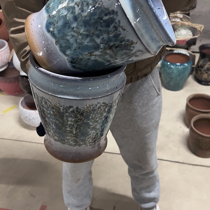 高度23厘米口20厘米