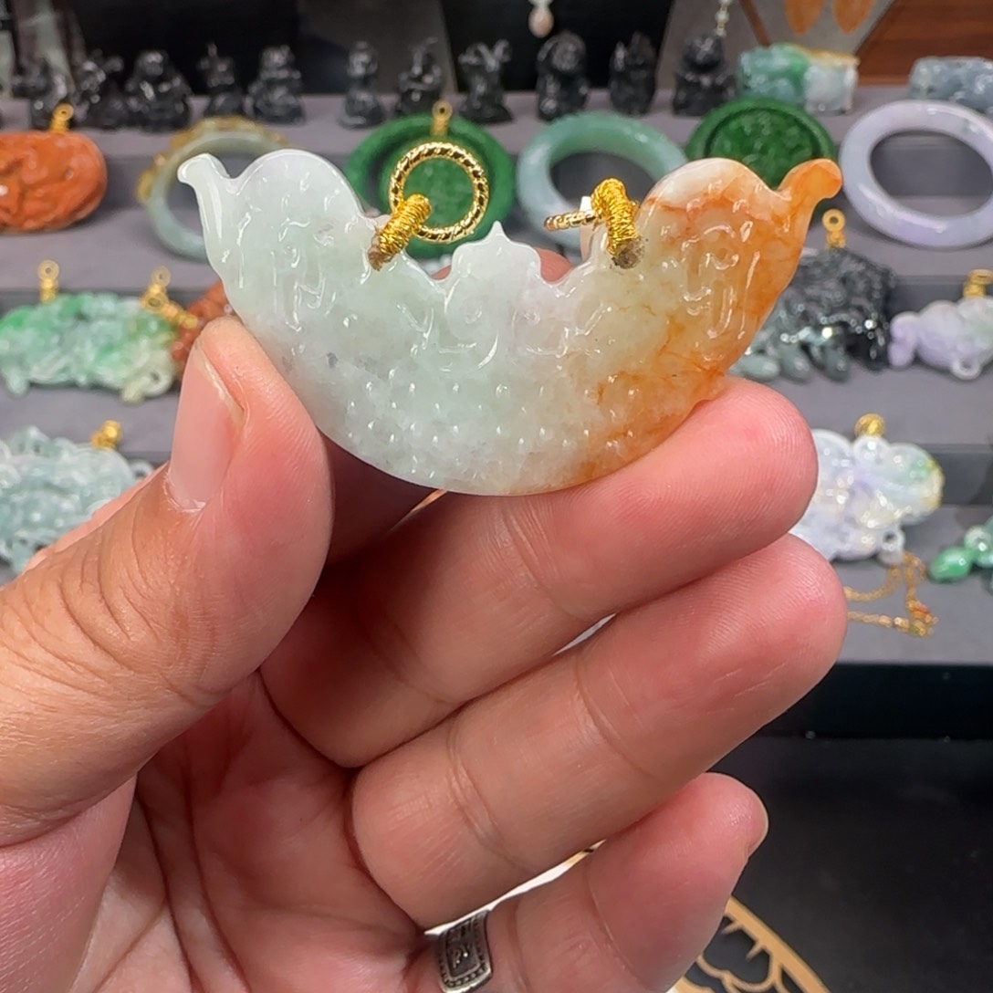 翡翠颈饰未镶嵌仿古