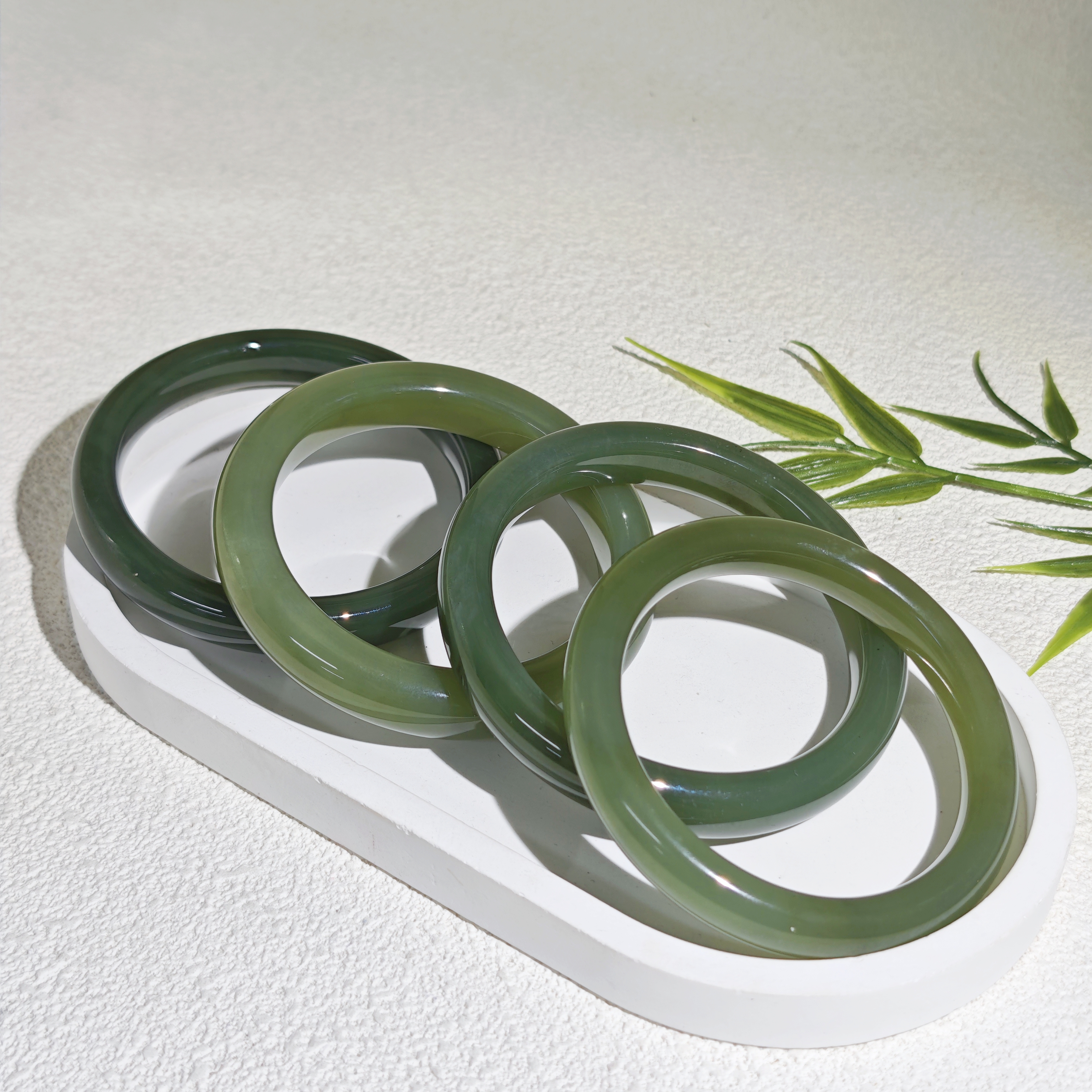 天然 湖水绿和田玉手镯 多样性发货 拍一发一 H730