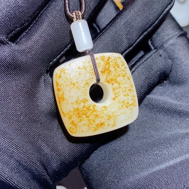 和田玉吊坠(不含链)未镶嵌W****O