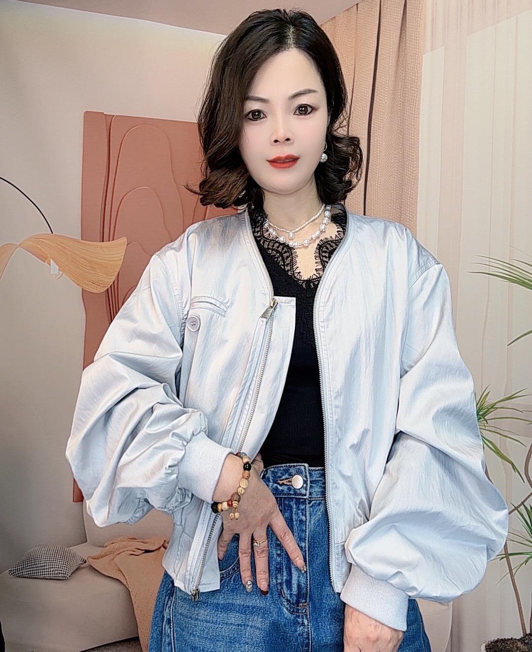 韩熙家2025年春装新款休闲夹克棒球服外套女圆领拉链显瘦百搭开衫