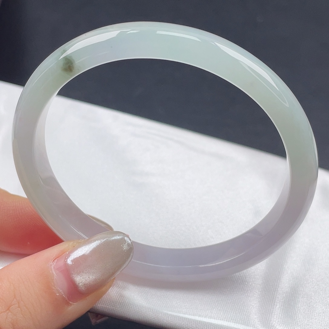 翡翠未镶嵌手镯58贵妃