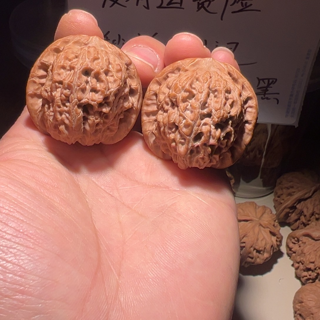 文玩核桃把件39尺全品血麒麟