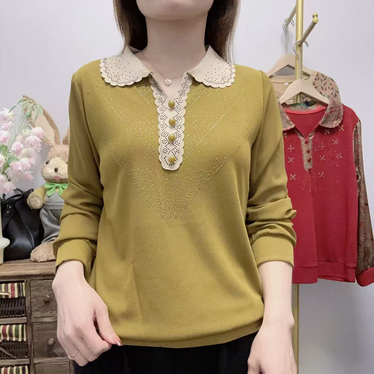 春秋妈妈装翻领新款长袖时尚洋气宽松显瘦百搭上衣打底减龄