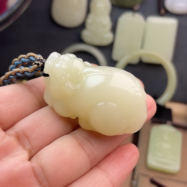 立体貔貅圆润饱满