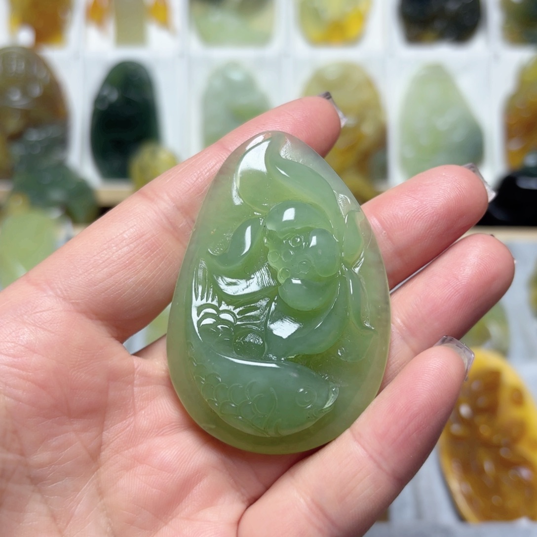 蛇纹石玉吊坠(不含链)未镶嵌