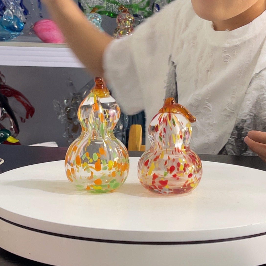 琉璃萌***3葫芦两个…………………………