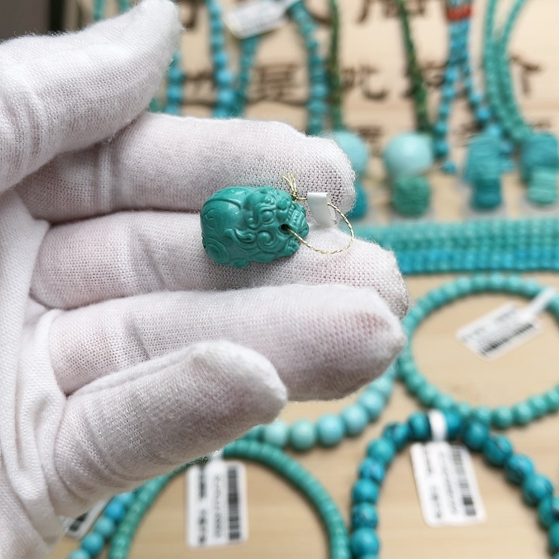 绿松石雕刻未镶嵌