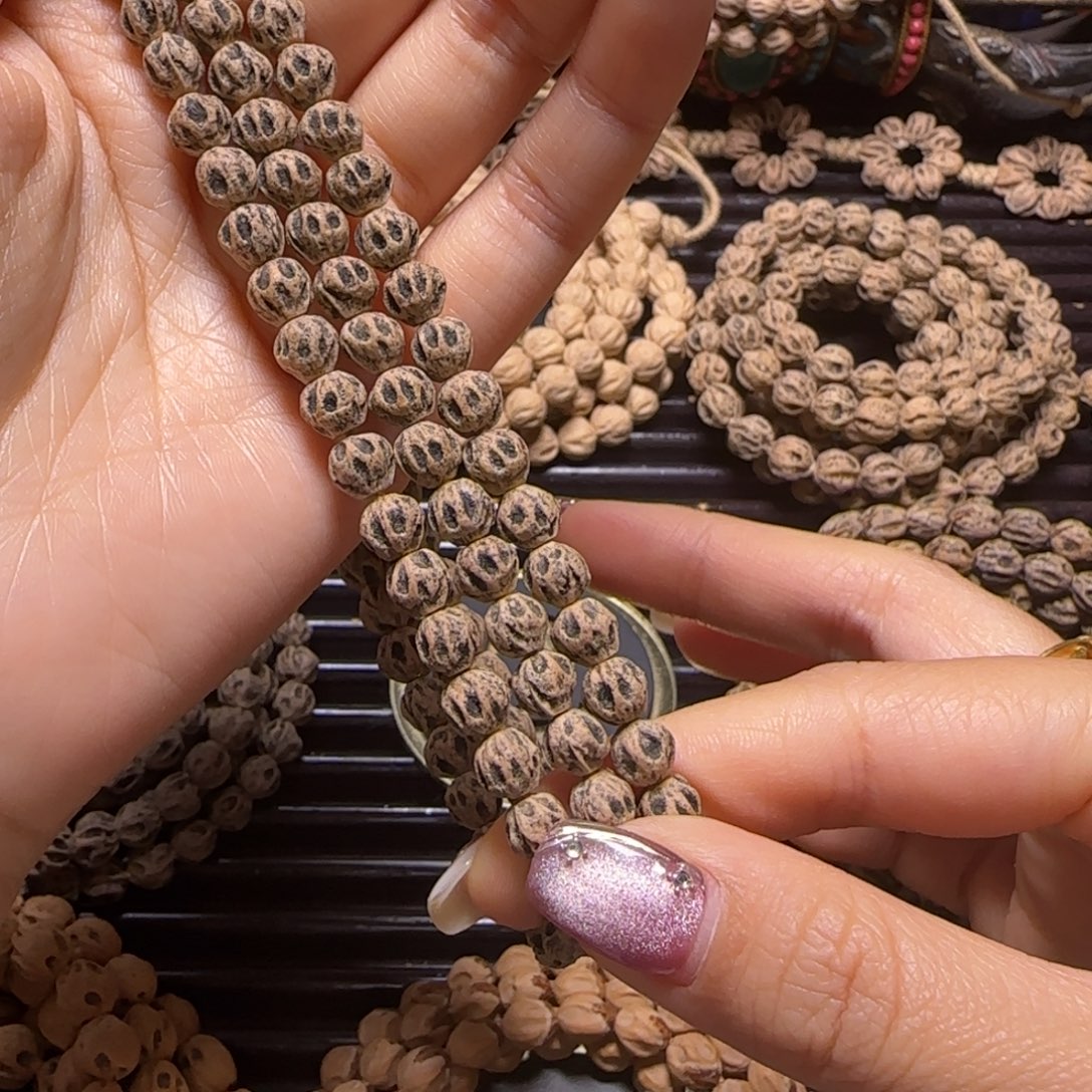 轩***！吊坠柏香籽/百香籽