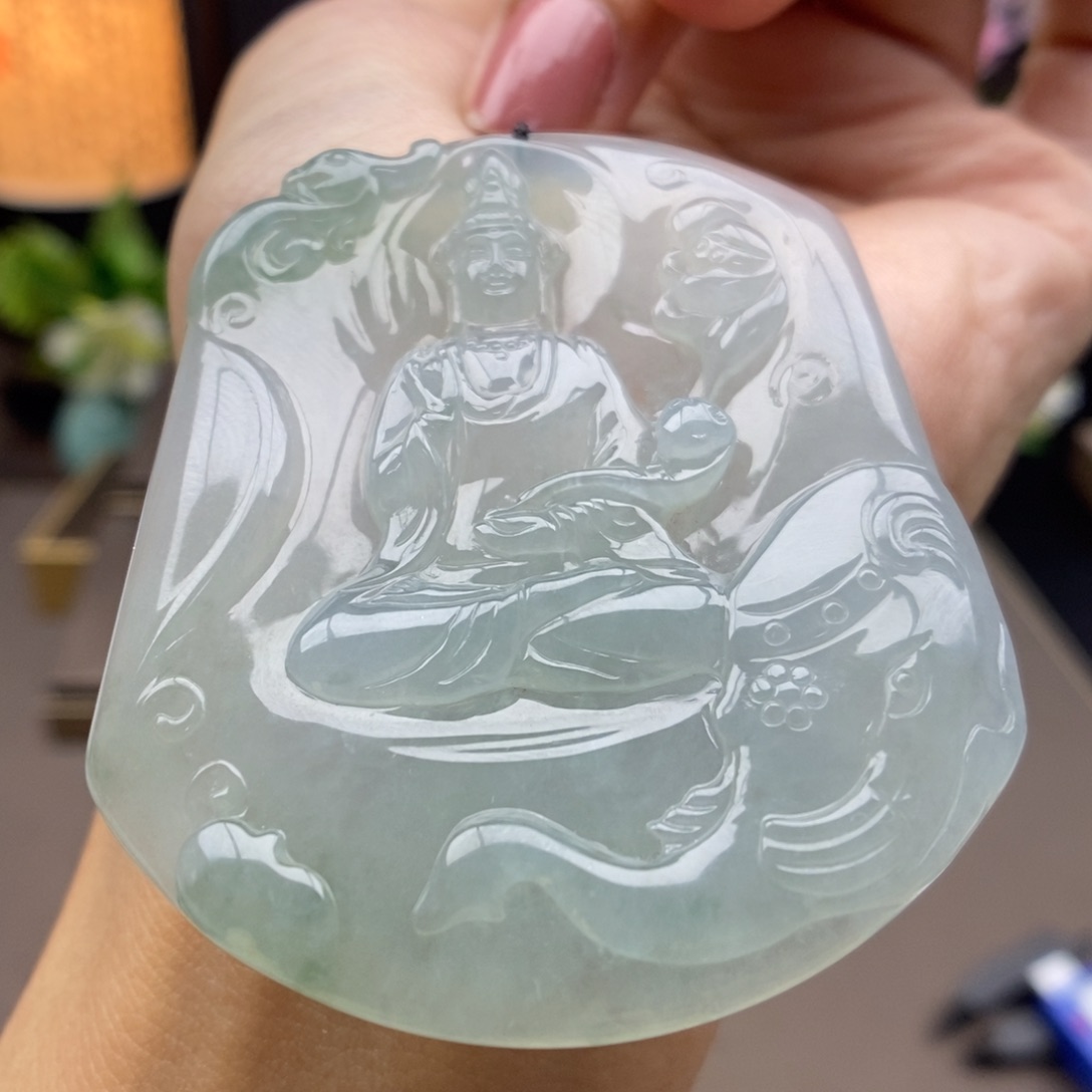 红***0翡翠未镶嵌颈饰吊坠