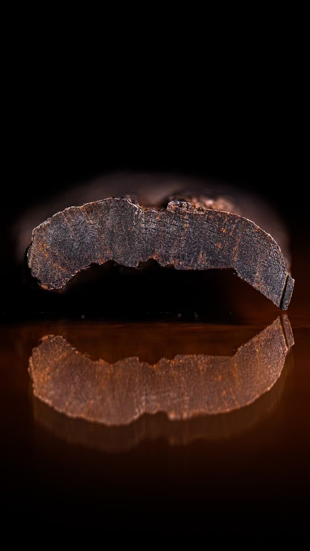 柬埔寨沉水香道文化雷击黑沉水0.8*23单圈cma证书