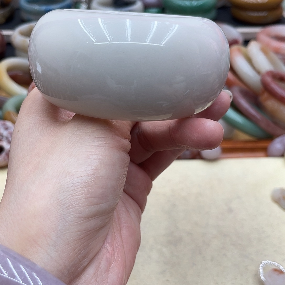 石英岩玉未镶嵌圈口54