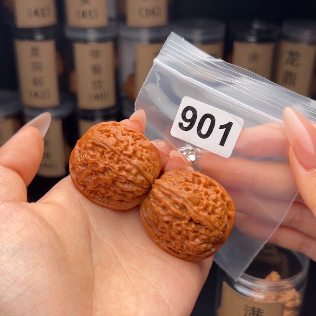 h***u文玩核桃吊坠莲花