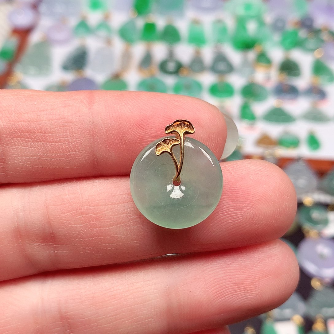 翡翠颈饰18K金镶嵌天然翡翠A货