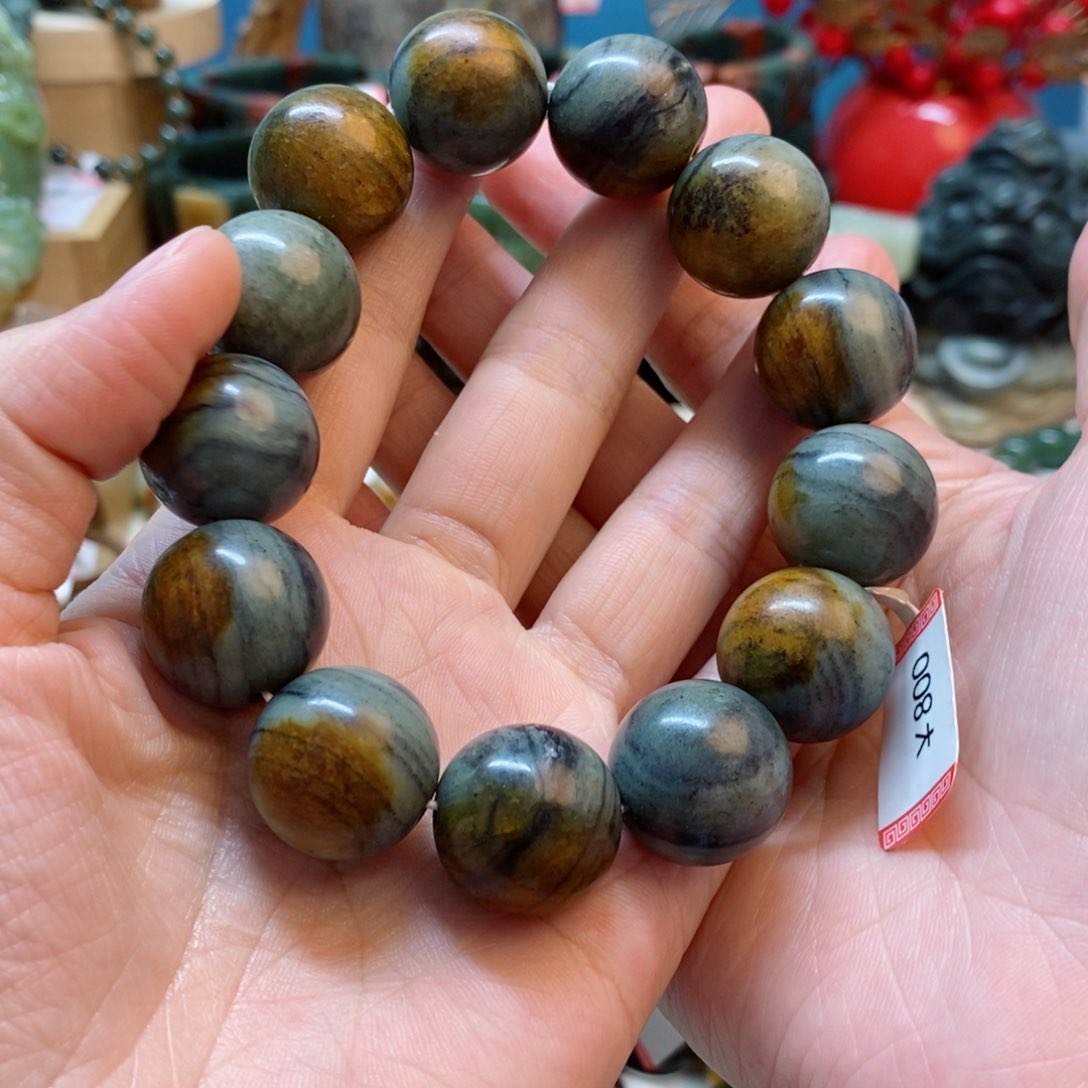 透闪石质玉手串未镶嵌俗**名