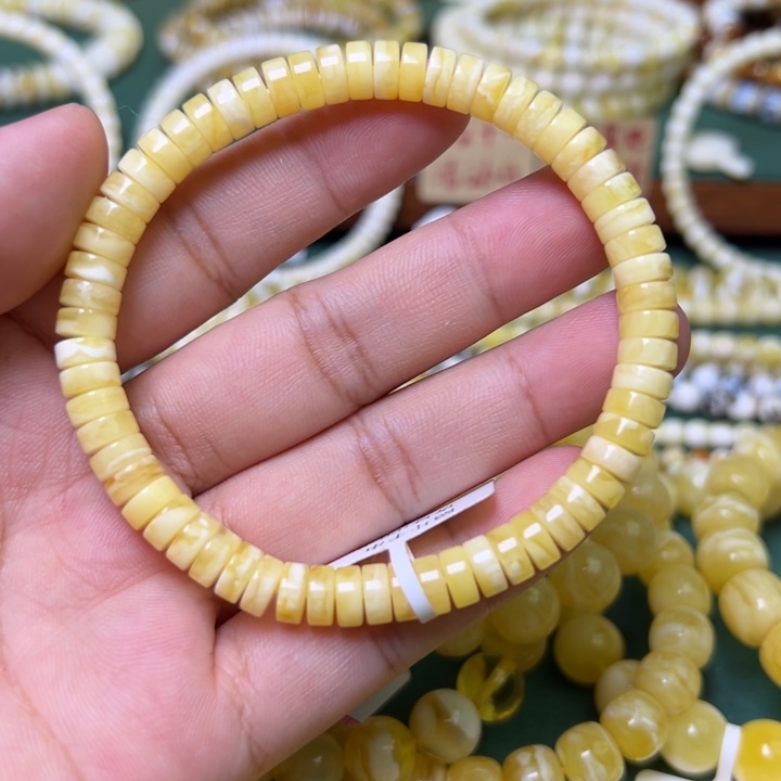 琥珀未镶嵌裸石Dfgjjjkkk