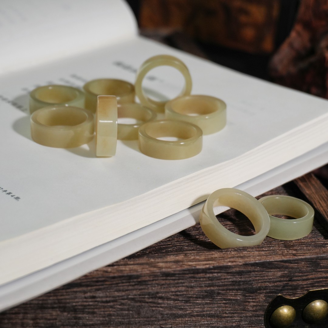 D502 和田玉未镶嵌 和田小桂花指环多样性发一