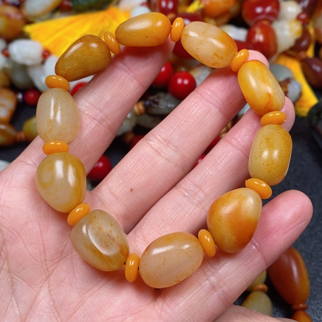 和田玉颈饰未镶嵌