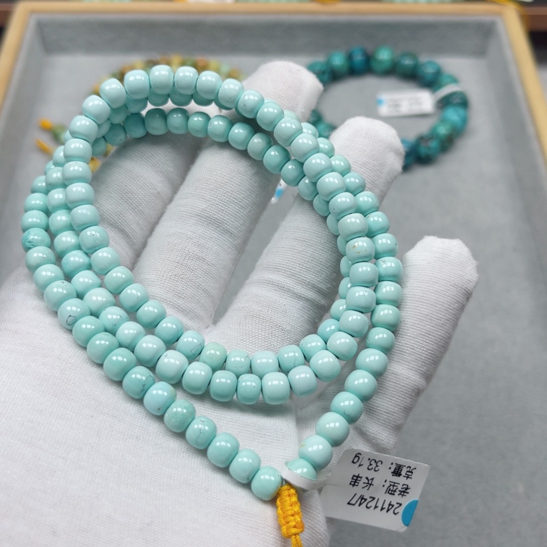 绿松石未镶嵌挂件