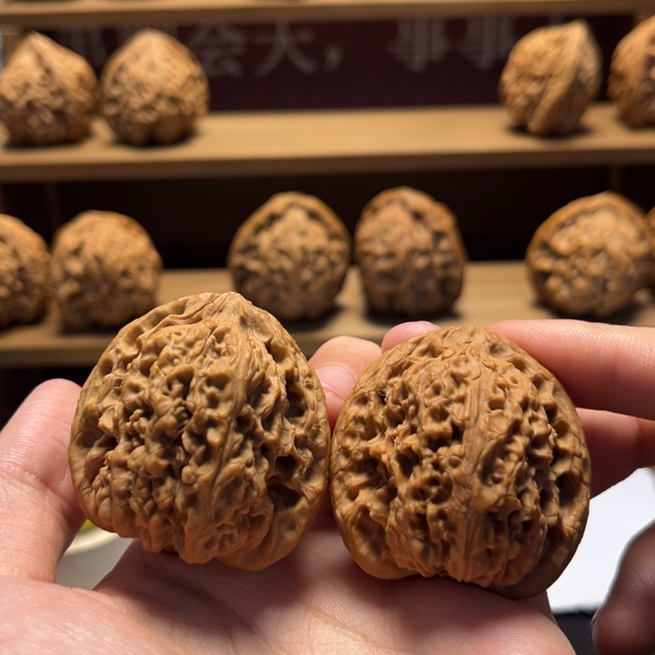 我***王文玩核桃吊坠南疆