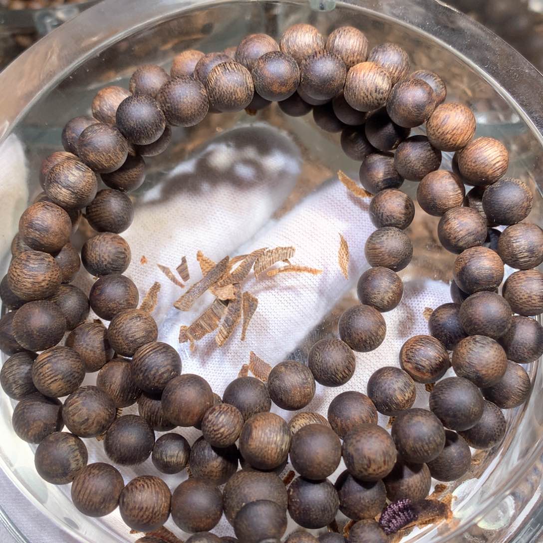 手串沉香布****待绿棋楠沉香08手串