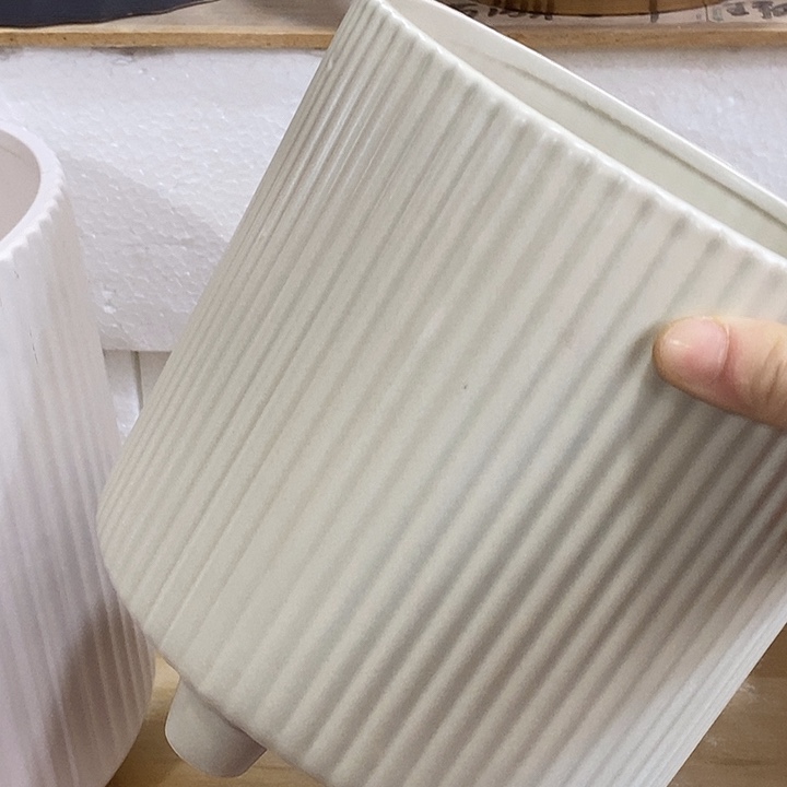 陶盆有孔 瑕疵针孔漏釉介意勿拍外口 18外高18