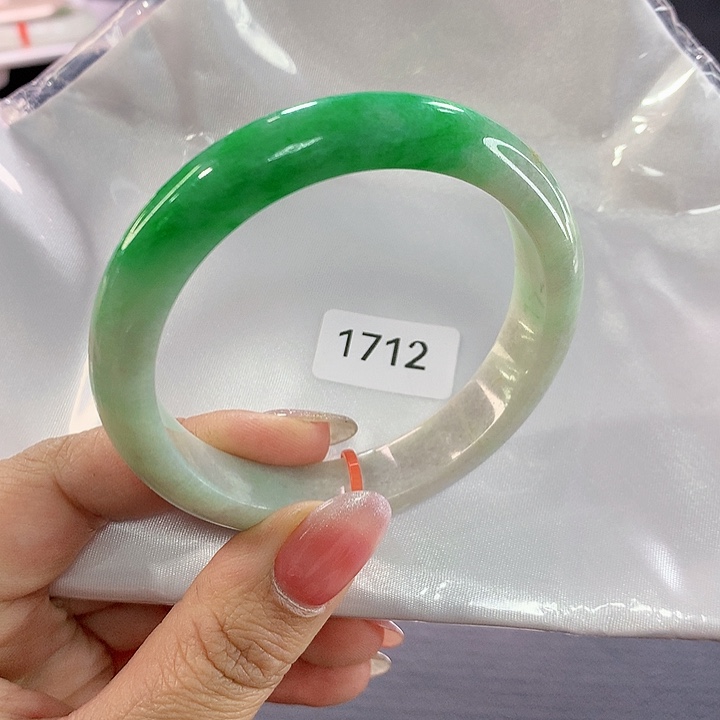 翡翠手镯未镶嵌ʚ**03。