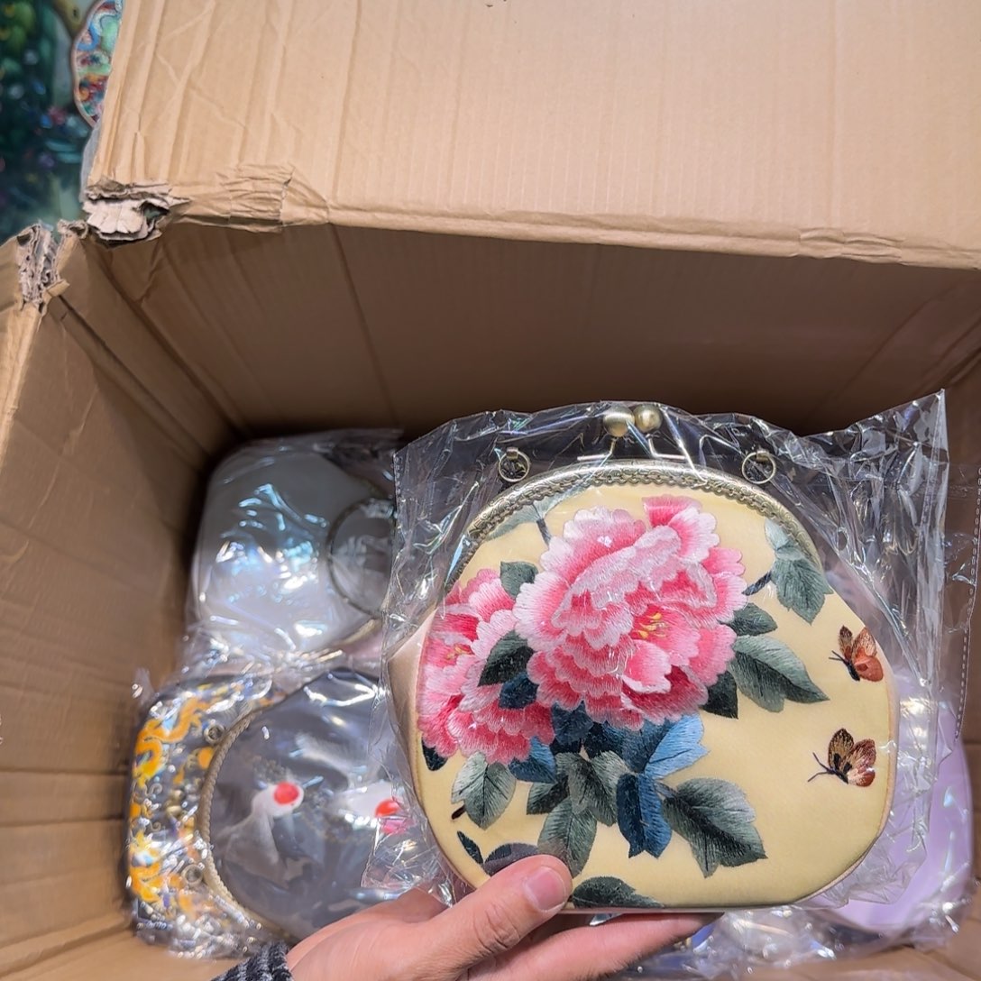 刺绣刺绣工艺精湛